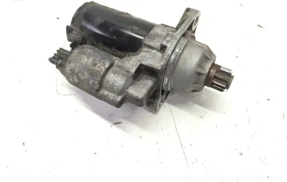 Volkswagen Jetta VI Starter motor