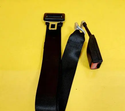 Opel Corsa C Rear seatbelt 040172