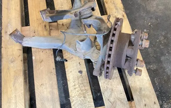Iveco Daily 6th gen Front wheel hub spindle knuckle