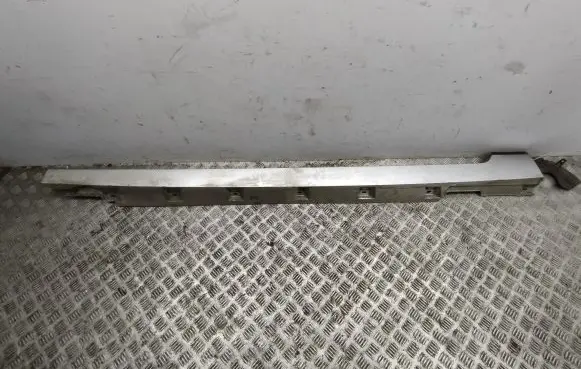 Volkswagen PASSAT B8 Sill 3G0853857