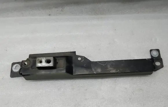 Volvo XC60 Fender mounting bracket 31424581 B09CD