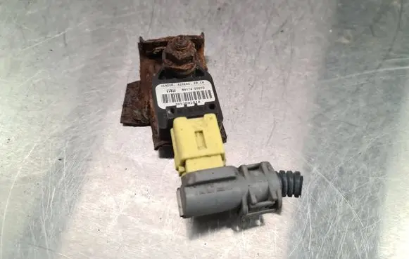 Volkswagen Golf IV Airbag deployment crash/impact sensor 8917405010 305309281H