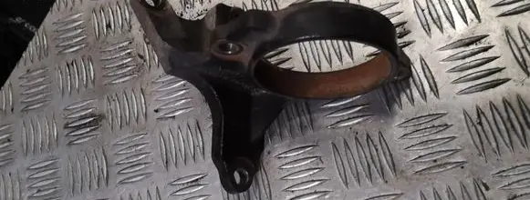 Toyota Avensis T270 Engine mounting bracket 4345705050