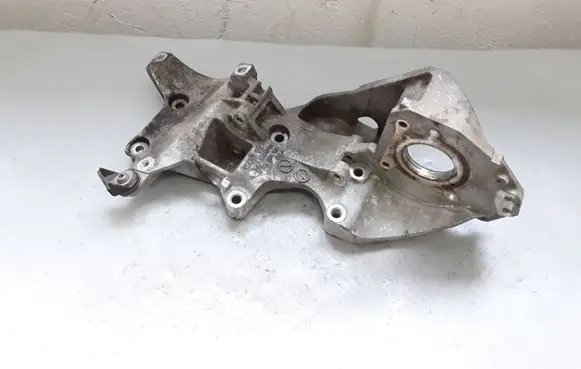 Volkswagen Sharan Generator/alternator bracket 03L903143Q