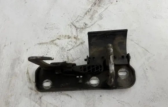 Volkswagen PASSAT B7 Engine bonnet/hood lock/latch loop/hook 3AA823480