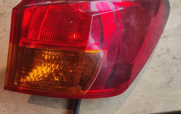 Lexus IS 220D-250-350 Rear/tail lights