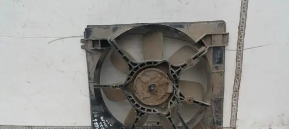 Mazda 626 Radiator cooling fan shroud 1227501372 122750-1372