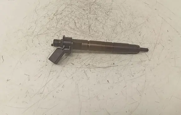 BMW 5 F10 F11 Fuel injector 7823461 B21CC5F