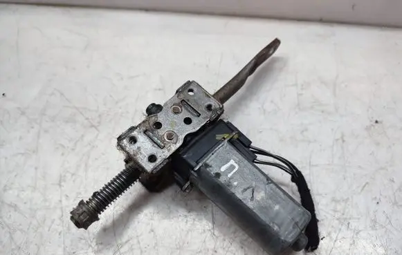 Mercedes-Benz GL X166 Seat adjustment motor 960562103