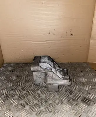 Land Rover Freelander 2 - LR2 Engine mounting bracket 9682877580