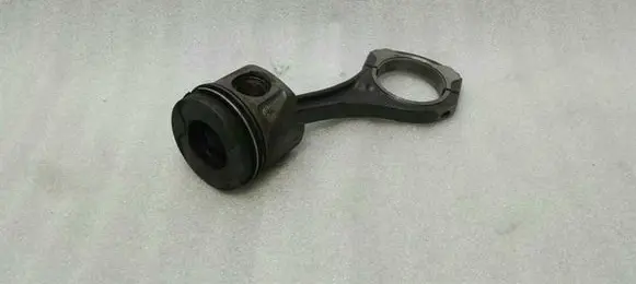 Mercedes-Benz E W211 Piston with connecting rod A6420305220