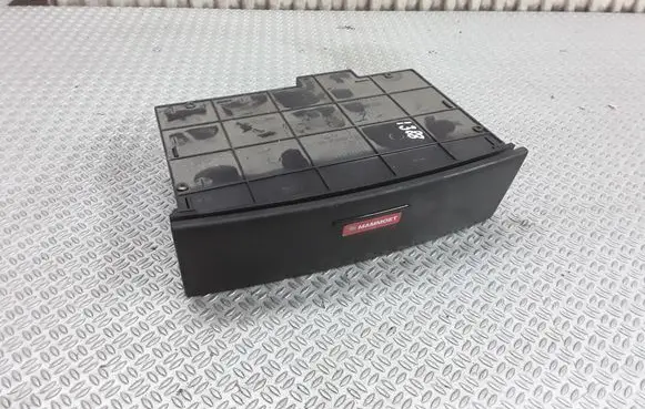 KIA Sorento Glove box 845703E000PH