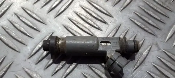 Mazda 323 Fuel injector 1955003110 195500-3110