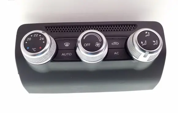 Audi A1 Climate control unit 8X0820043A