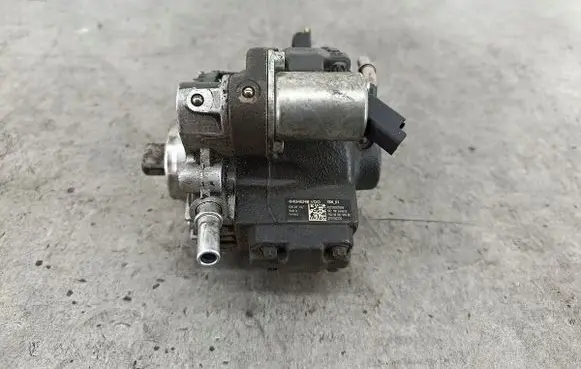 Citroen C5 Fuel injection high pressure pump 