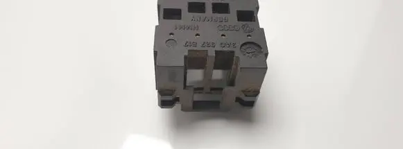 Volkswagen Transporter - Caravelle T4 Other relay 3A0937517