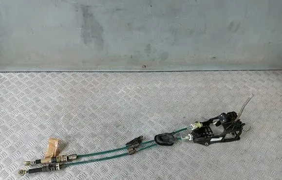 Nissan Micra Gear shifter/selector 341011HC0A 20110922