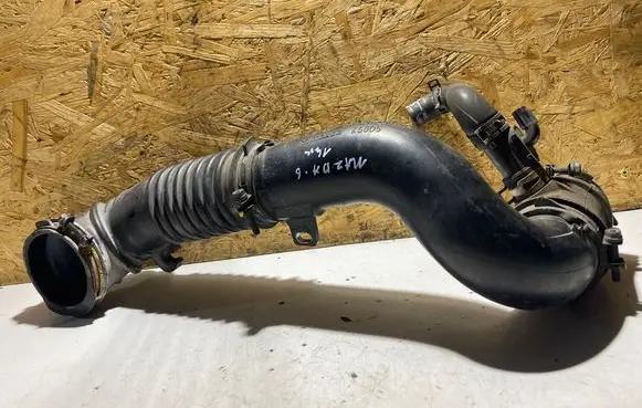 Mazda 6 Air intake hose/pipe SH01-13231