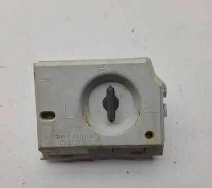 Audi 80 90 B3 Tail light bulb cover holder 29632101