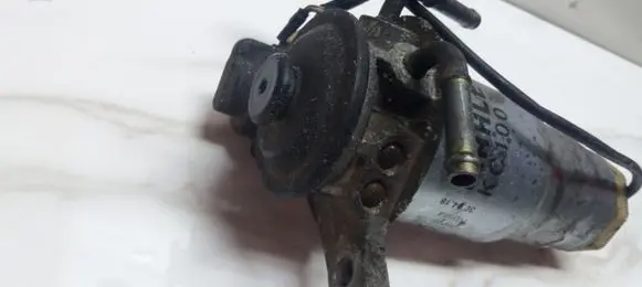Toyota Avensis T220 Fuel filter 