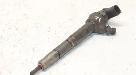 Fuel injector