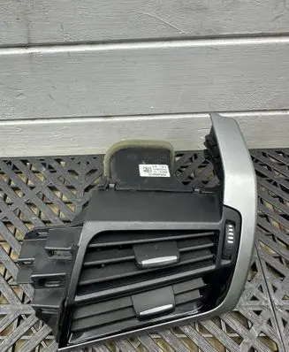 BMW X6 F16 Dashboard side air vent grill/cover trim 925265013 0867813