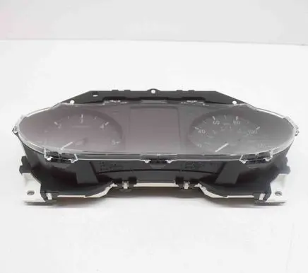 Nissan Qashqai Speedometer (instrument cluster) HP00AXRW5 083A