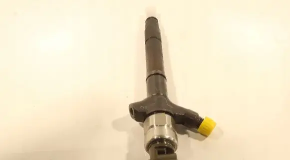 Toyota Auris 150 Fuel injector 236700R050