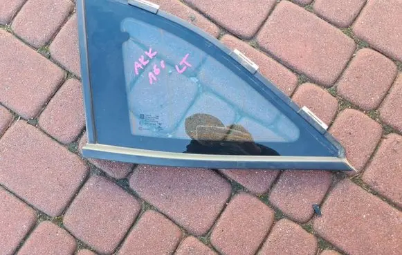 Opel Astra K Sliding door window/glass 
