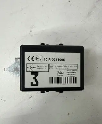 Toyota Avensis T270 Door control unit/module 10R0311005 8974102210B VZS000048593