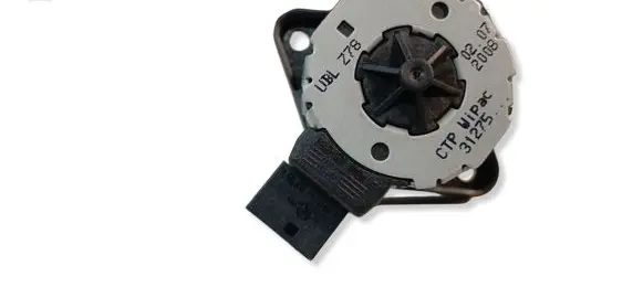 BMW 7 E65 E66 Headlight level adjustment motor 8352567