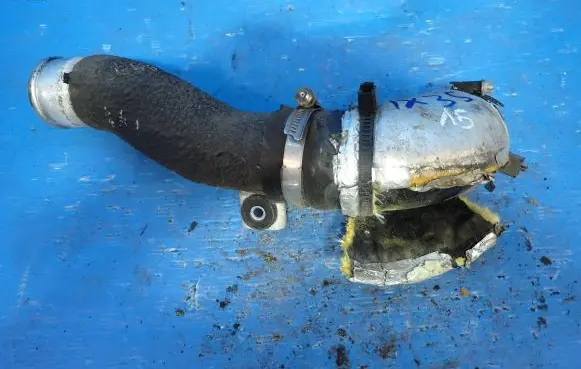Hyundai ix35 Coolant pipe/hose 