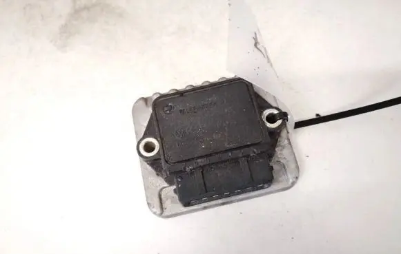 Audi 80 90 B3 Ignition amplifier control unit 191905351b 339373 191905351b339373