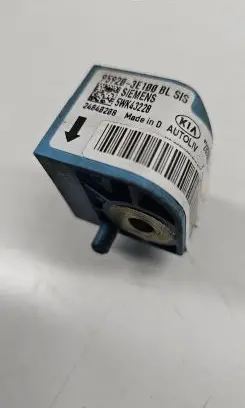 KIA Sorento Airbag deployment crash/impact sensor