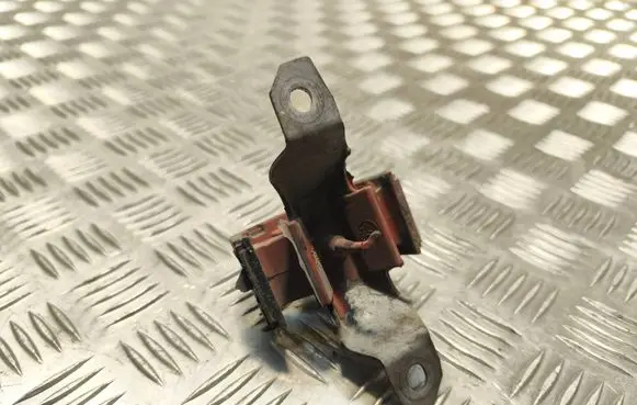 Renault Espace IV Muffler mount bracket/holder 8200429089