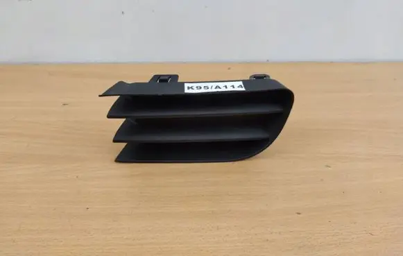 Renault Megane II Front bumper lower grill 8200115119