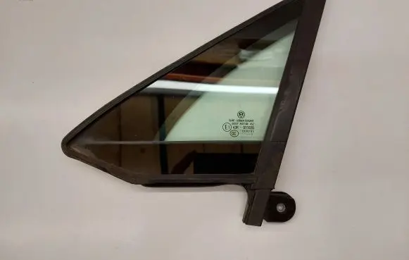 Volkswagen PASSAT B8 Front door vent window glass four-door 3G0845113C