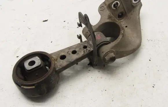 Suzuki Ignis Engine mount vacuum valve 