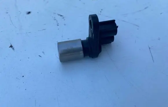 Toyota Avensis T220 Crankshaft position sensor 9091905042
