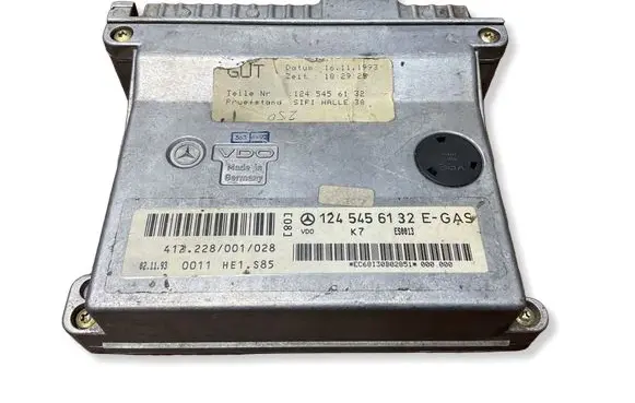 Mercedes-Benz E W124 Engine control unit/module 1245456132