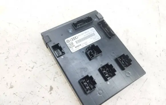 Audi Q5 SQ5 8R Comfort/convenience module 8K0907063D 05022001 F005V00749
