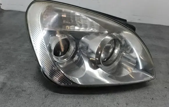 KIA Carens II Headlight/headlamp
