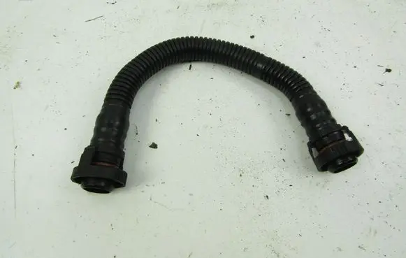 Audi A4 S4 B7 8E 8H Breather valve 06F103221E
