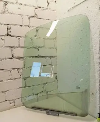 Iveco Daily 35.8 - 9 Front door window glass four-door 43R001099 DOT37AS2M47