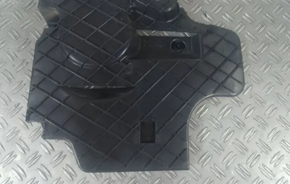 Mercedes-Benz E C207 W207 Timing belt guard (cover) A6510100175 BBP198402