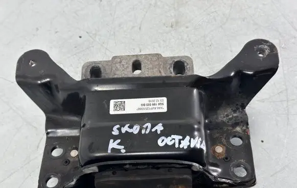 Skoda Octavia Mk3 (5E) Engine mount bracket 5Q0199555BG