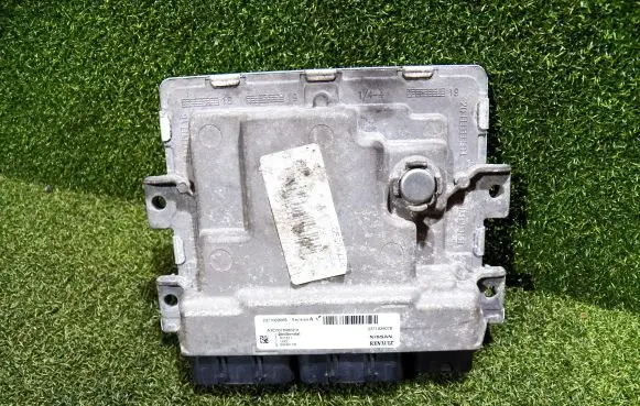 Nissan NV400 Engine control unit/module 237103906S 237103907S A3C0078480201