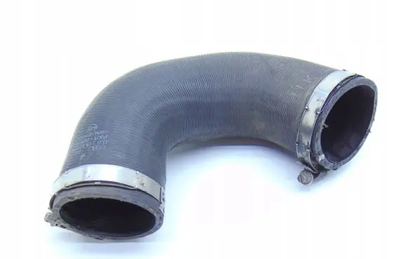 Audi Q7 4L Intercooler hose/pipe 4L0145972A