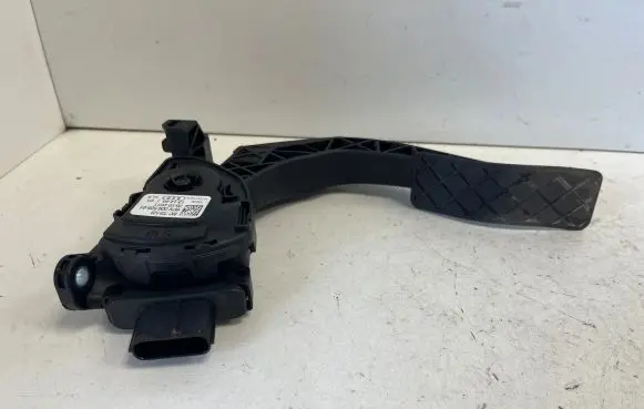 Audi A7 S7 4G Accelerator throttle pedal 8K1723523 6PV00950501 03032011