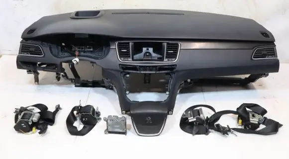 Peugeot 508 Dashboard 9688971380